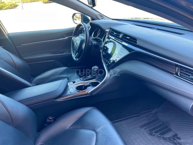 Toyota Camry-11
