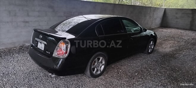 Nissan Altima 2006, 415,000 km - 2.5 l - Salyan