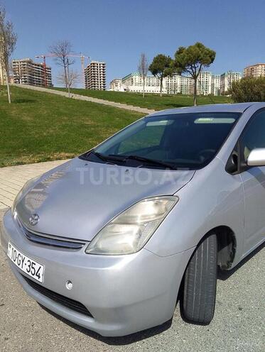 Toyota Prius-16