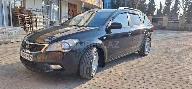 Kia Ceed 2009, 374,121 km - 1.6 л - Bakı