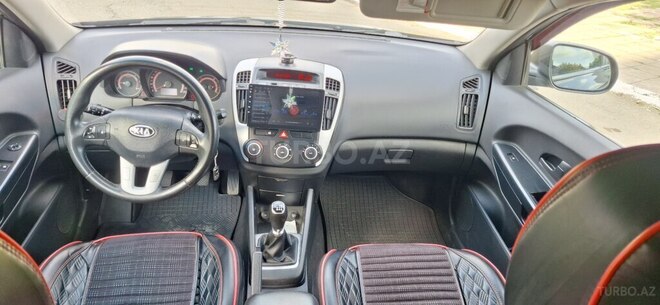 Kia Ceed 2009, 374,121 km - 1.6 л - Bakı