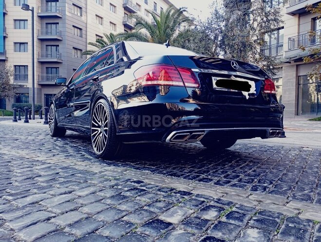 Mercedes E 220-10