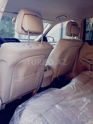 Mercedes E 220-13