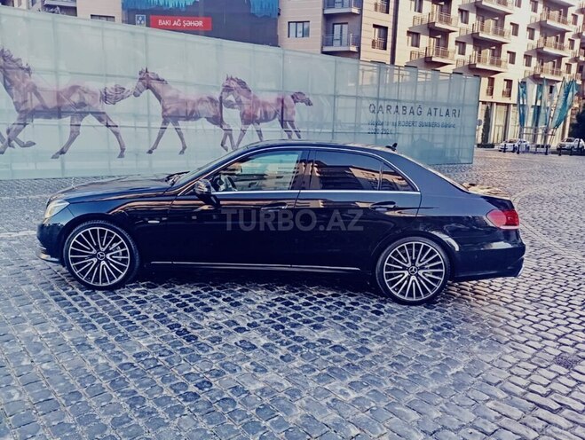 Mercedes E 220-17