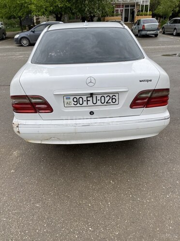 Mercedes E 240 1999, 642,773 km - 2.4 л - Şirvan
