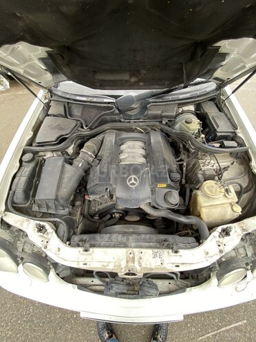 Mercedes E 240 1999, 642,773 km - 2.4 л - Şirvan