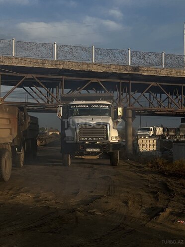 Mack  2009, 205,700 km - 11.0 l - Bakı