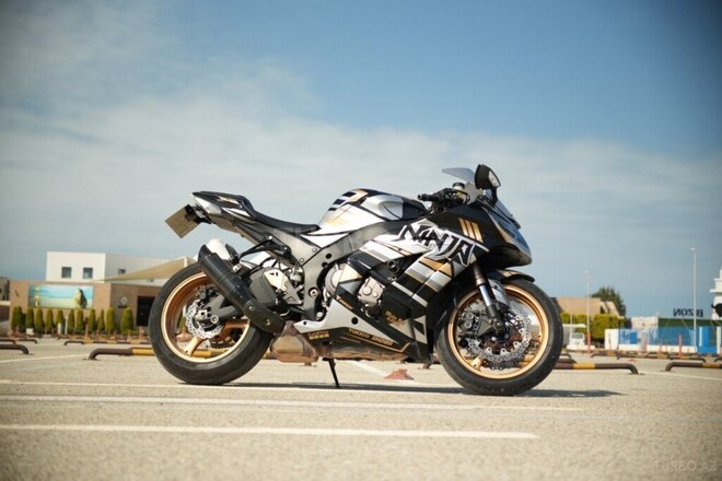 Kawasaki Ninja ZX-10R-3