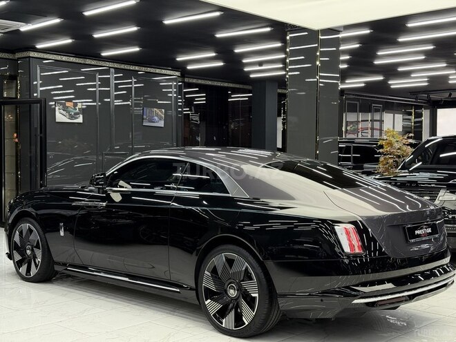Rolls-Royce Spectre-6