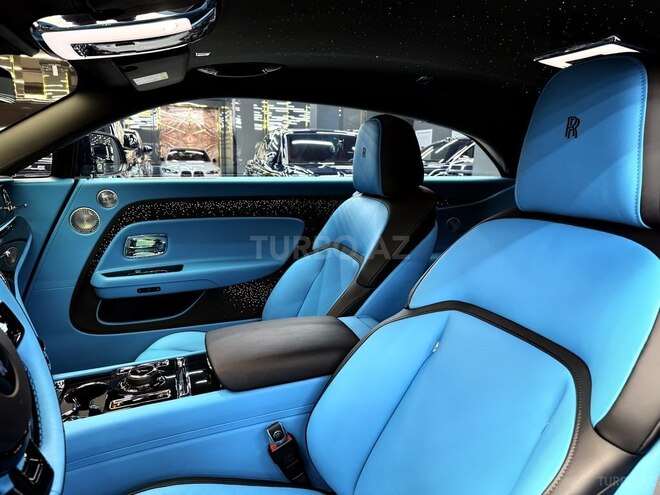 Rolls-Royce Spectre-9