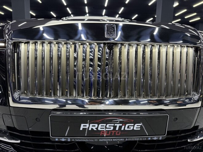 Rolls-Royce Spectre-25