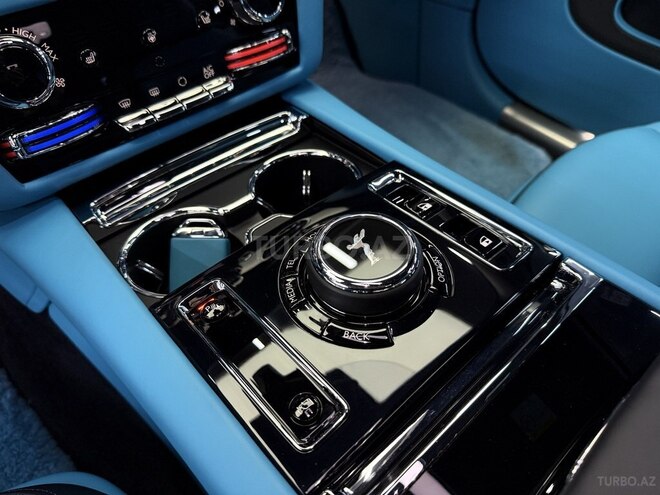 Rolls-Royce Spectre-15