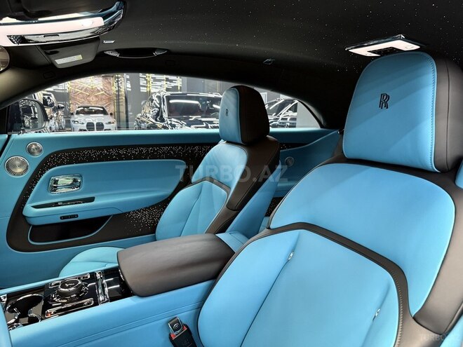 Rolls-Royce Spectre-17