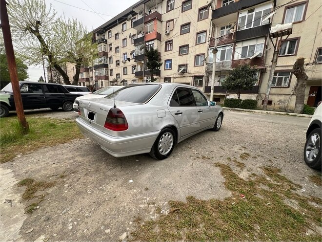 Mercedes C 230 2000, 413,526 km - 2.3 л - Bakı