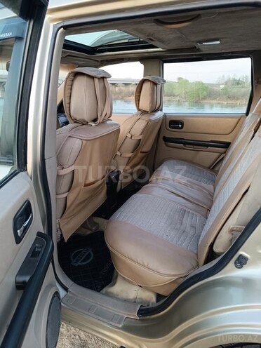 Nissan X-Trail 2004, 239,000 km - 2.5 l - Yevlax