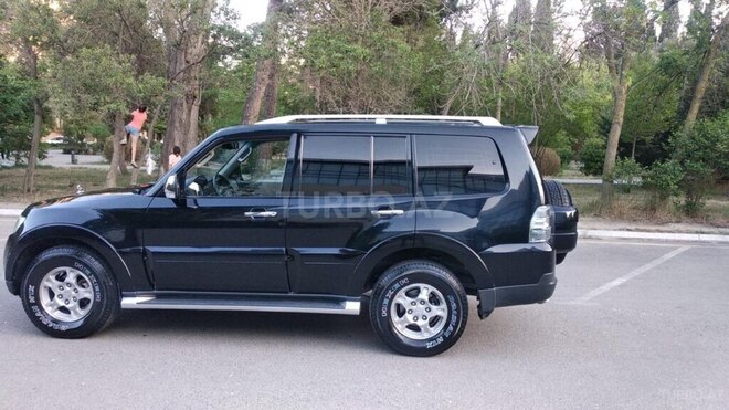 Mitsubishi Pajero 2007, 329,000 km - 3.0 l - Bakı