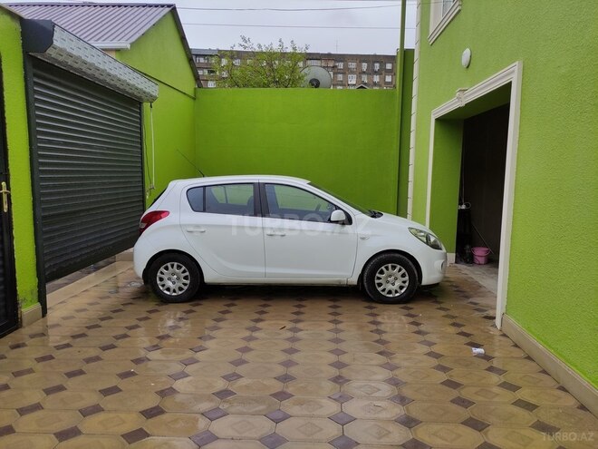 Hyundai i20 2009, 182,500 km - 1.4 л - Bakı