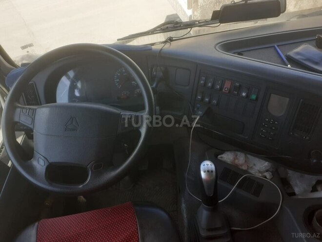 HOWO Sinotruk 2024, 33,000 km - 10.0 л - Gəncə