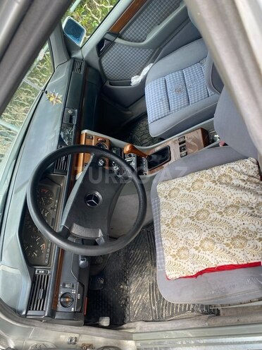 Mercedes E 230 1989, 145,500 km - 2.3 л - Bakı