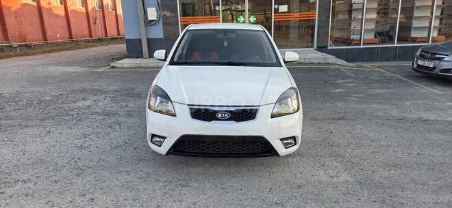 Kia Rio 2011, 195,000 km - 1.4 л - Şəki