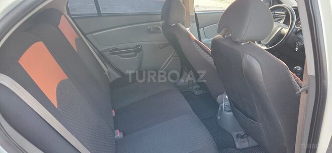 Kia Rio 2011, 195,000 km - 1.4 л - Şəki