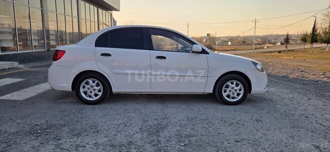 Kia Rio 2011, 195,000 km - 1.4 л - Şəki