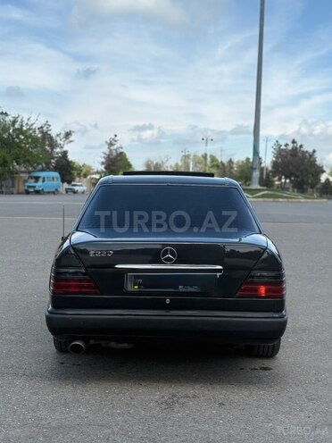 Mercedes E 220 1994, 420,411 km - 2.2 l - Zərdab