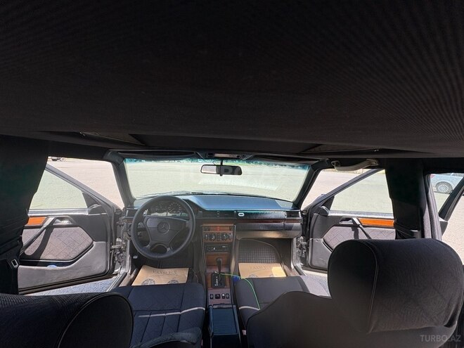 Mercedes E 220 1994, 420,411 km - 2.2 l - Zərdab