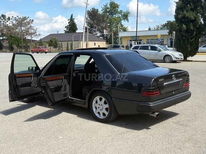 Mercedes E 220 1994, 420,411 km - 2.2 l - Zərdab