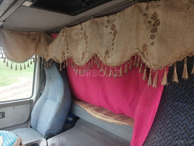 HOWO Sinotruk 2011, 280,000 km - 9.7 l - Qazax