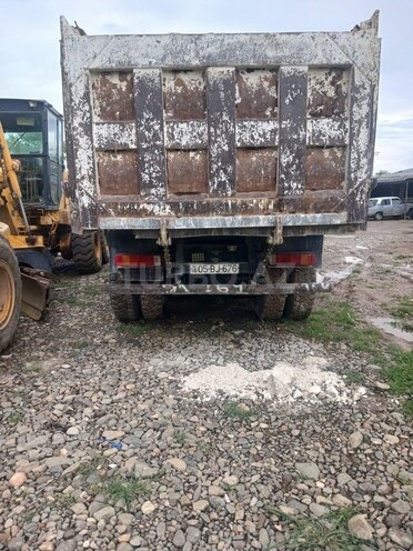 HOWO Sinotruk 2011, 280,000 km - 9.7 l - Qazax