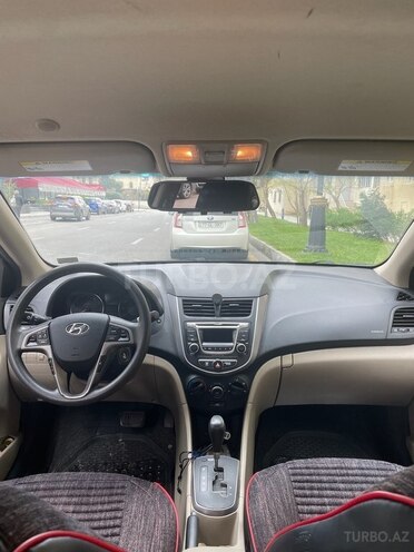 Hyundai Accent 2015, 135,185 km - 1.6 л - Bakı