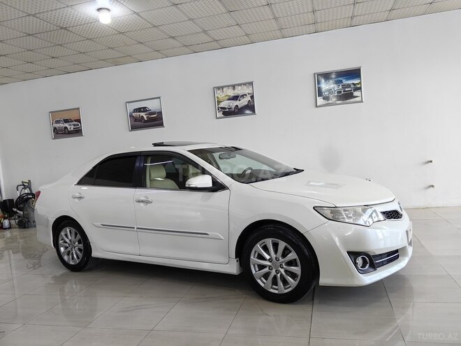 Toyota Camry-8