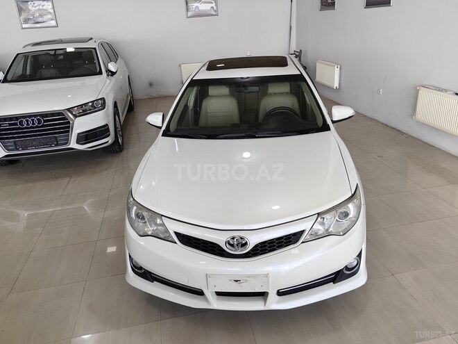 Toyota Camry-7