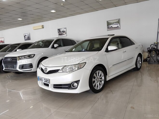 Toyota Camry-3