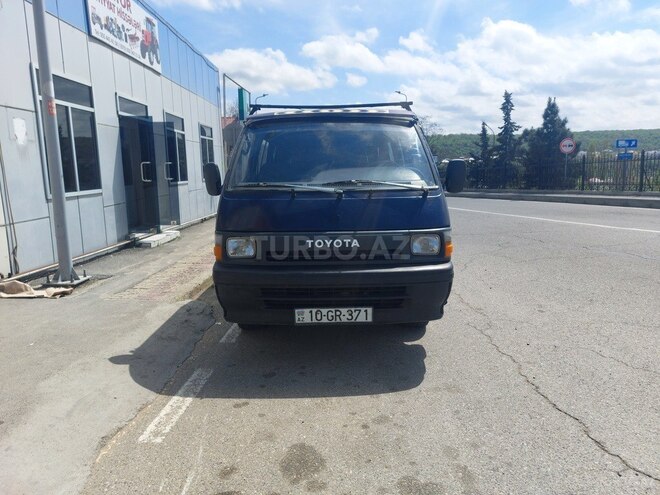 Toyota HiAce 1994, 150,000 km - 2.5 l - Qusar
