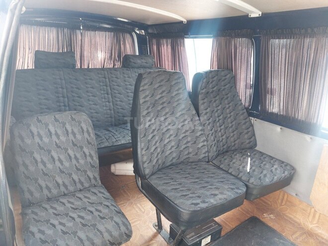 Toyota HiAce 1994, 150,000 km - 2.5 l - Qusar