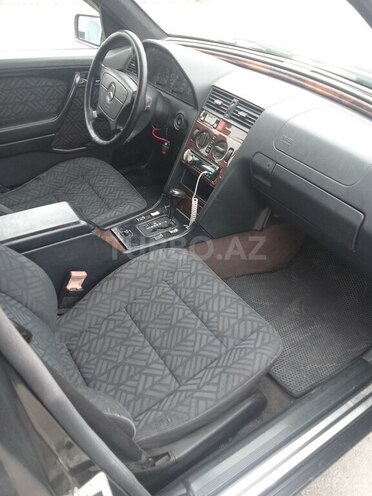 Mercedes C 220 1994, 322,403 km - 2.2 л - Göyçay