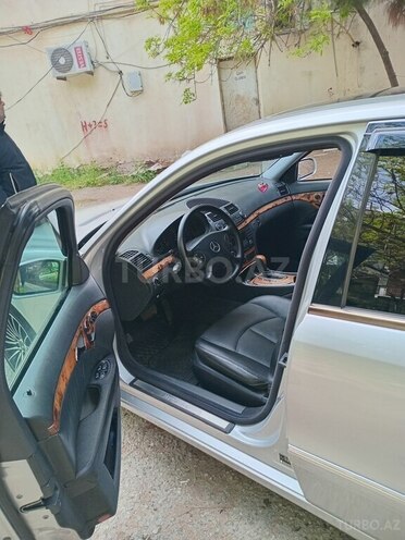 Mercedes E 320 2003, 210,000 km - 3.2 l - Sumqayıt