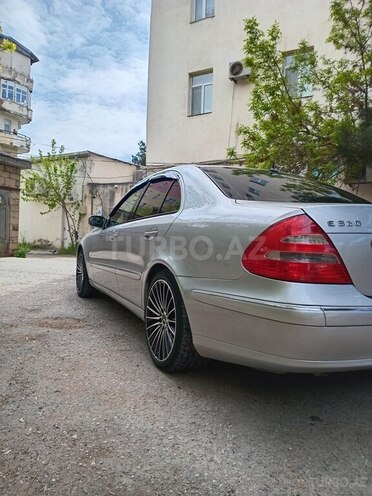 Mercedes E 320 2003, 210,000 km - 3.2 l - Sumqayıt