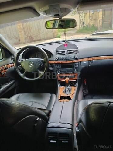 Mercedes E 320 2003, 210,000 km - 3.2 l - Sumqayıt