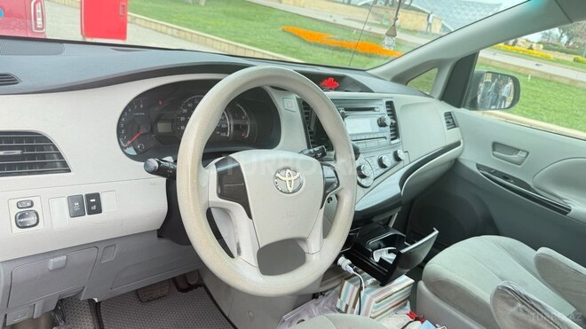 Toyota Sienna 2011, 163,670 km - 2.7 l - Bakı