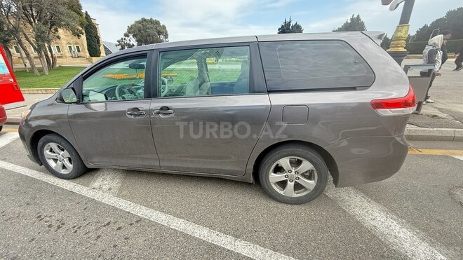 Toyota Sienna 2011, 163,670 km - 2.7 l - Bakı