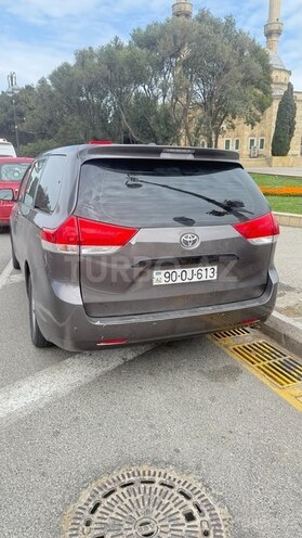 Toyota Sienna 2011, 163,670 km - 2.7 l - Bakı