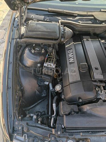 BMW 525 2002, 320,000 km - 2.5 l - Bakı