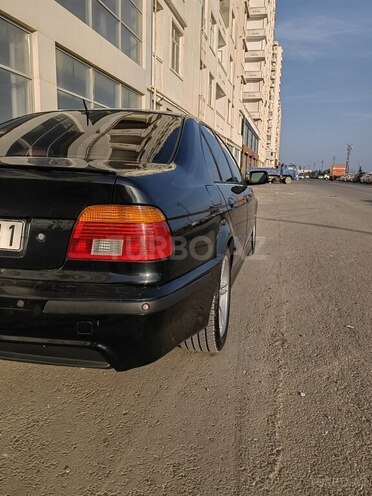 BMW 525 2002, 320,000 km - 2.5 l - Bakı