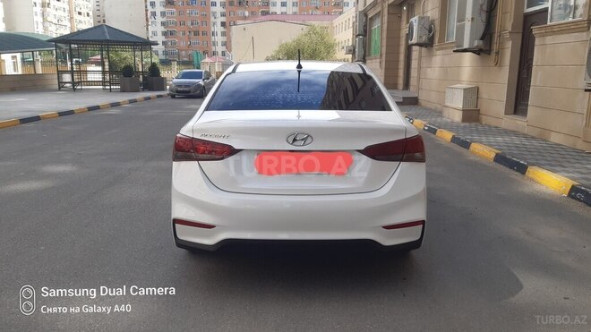 Hyundai Accent 2018, 243,011 km - 1.6 l - Xırdalan