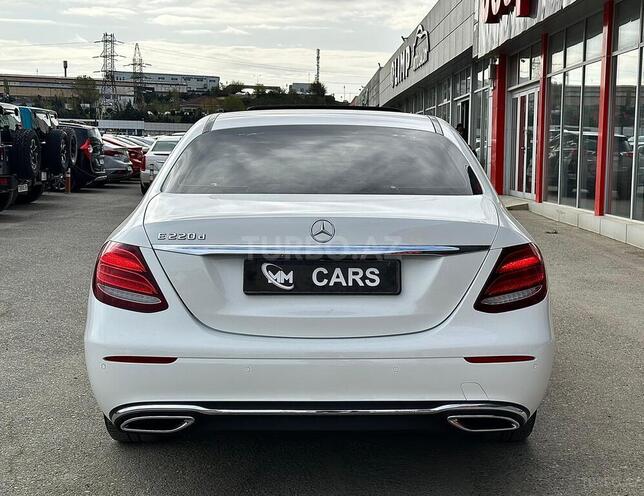 Mercedes E 220 d 2016, 197,000 km - 2.0 l - Bakı