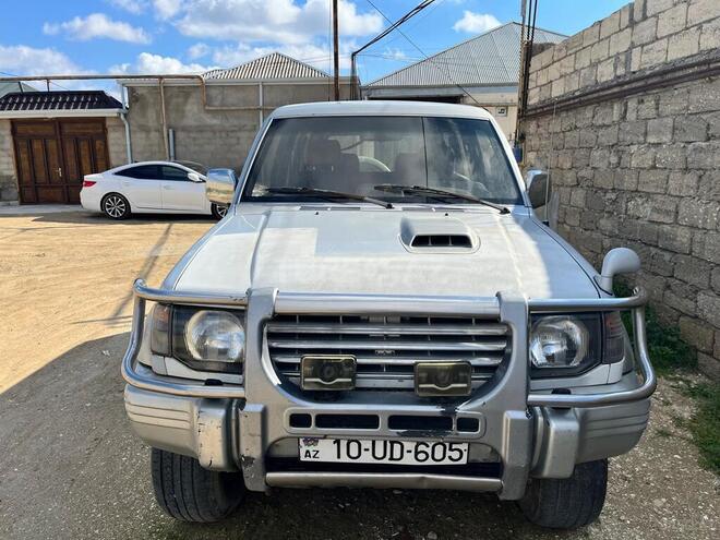 Mitsubishi Pajero 1993, 390,000 km - 2.8 л - Bakı