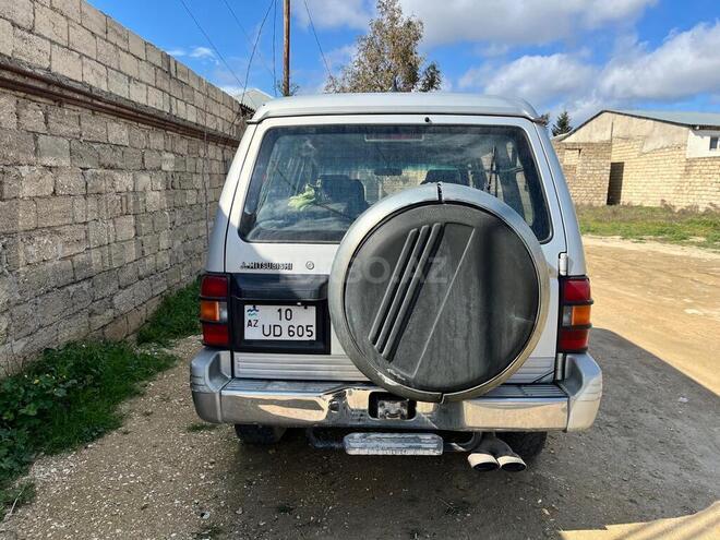 Mitsubishi Pajero 1993, 390,000 km - 2.8 л - Bakı